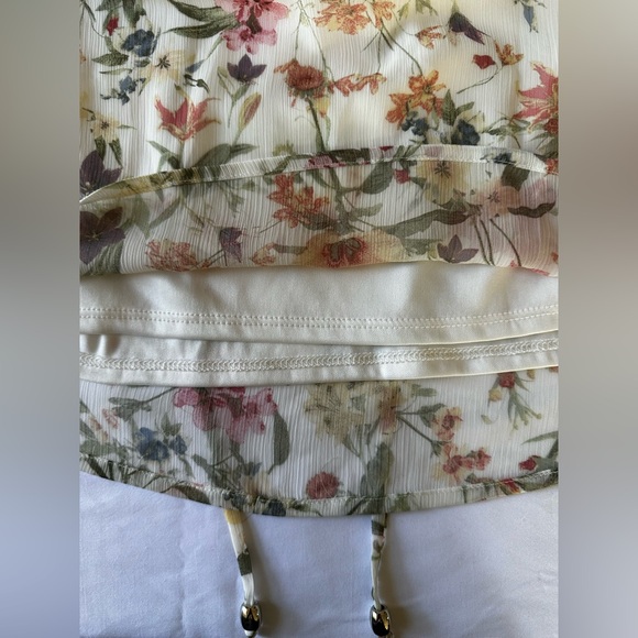 A. Byer Floral Off Shoulder Ruffle Blouse Size S - Picture 3 of 3